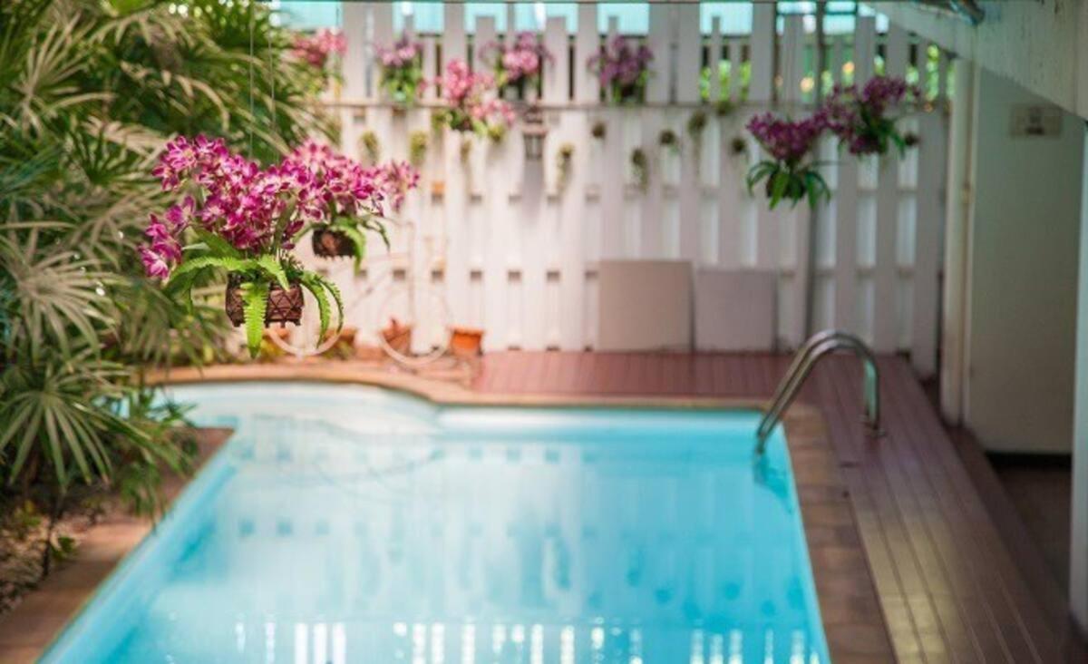 Nara Suite Residencia Bangkok Exterior foto