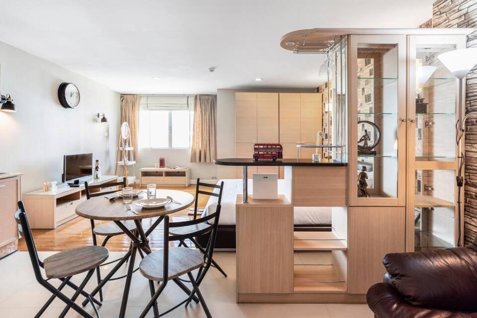 Nara Suite Residencia Bangkok Exterior foto