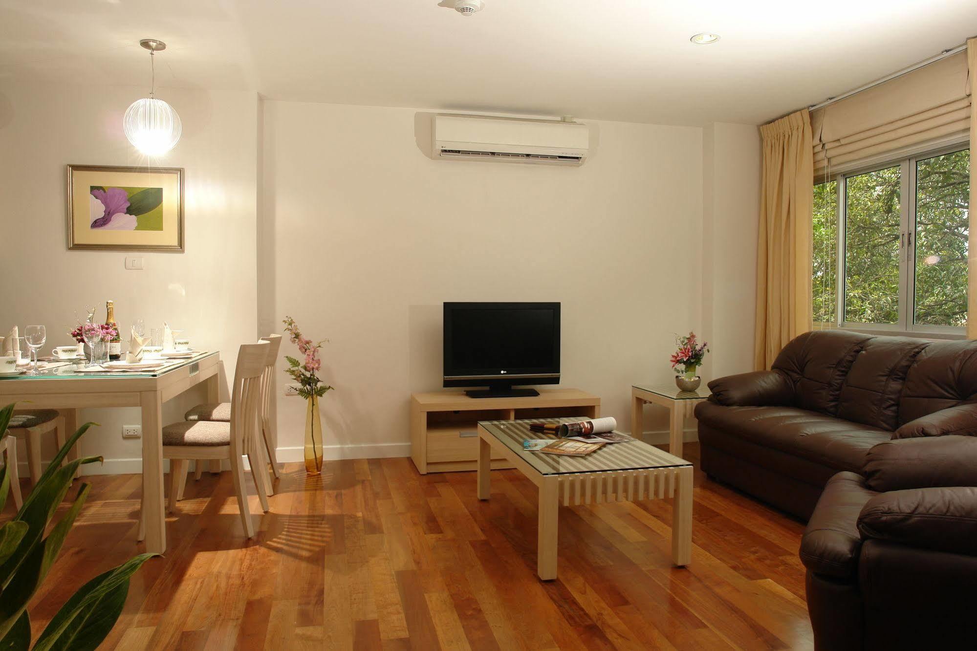 Nara Suite Residencia Bangkok Exterior foto